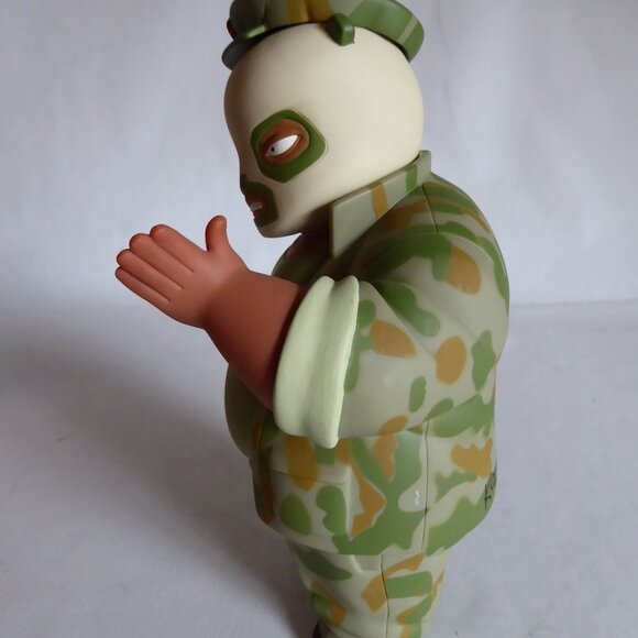NEW 2007 MUTTPOP LUCHA LIBRE EL PANDA CAMO ED. FRANK KOZIK SIGNED DESIGNER VINYL - Picture 9 of 16